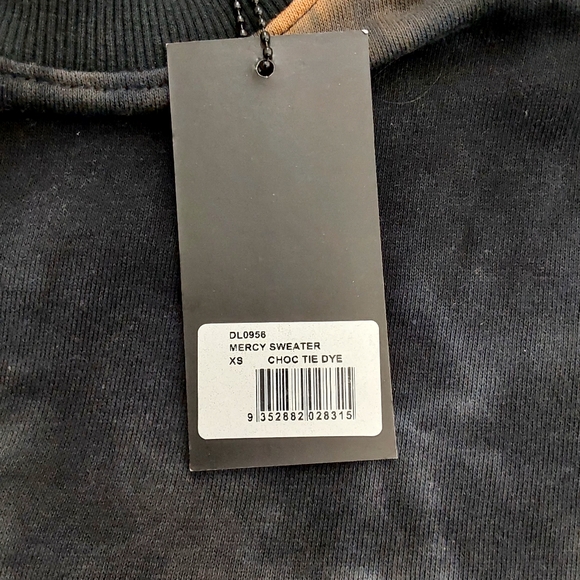 By DYLN Mercy Crewneck Tie Dye Sweatshirt - Picture 8 of 11